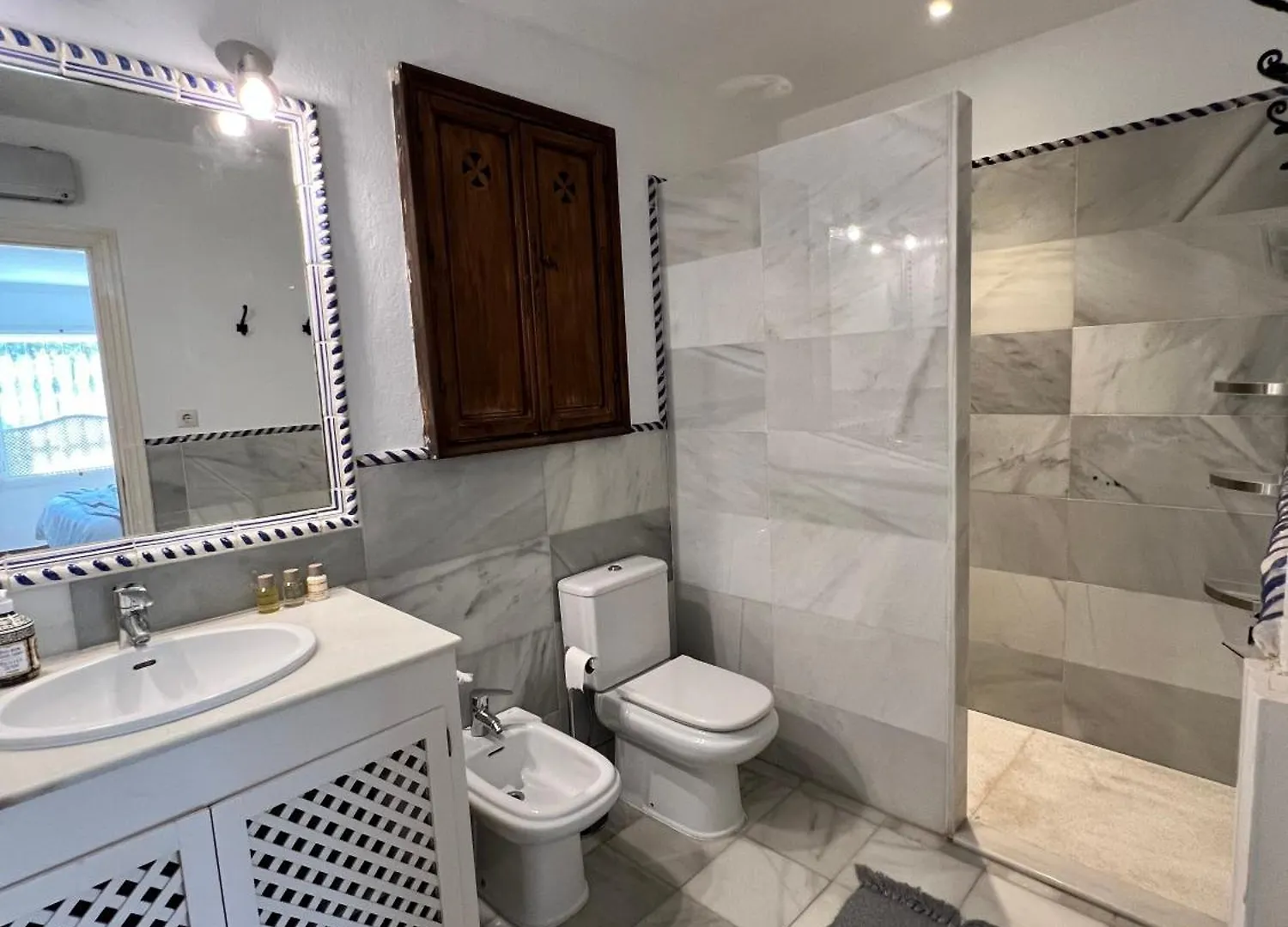 הוילה Benahavís Casa De Oro Luxurious Townhouse בית נופש